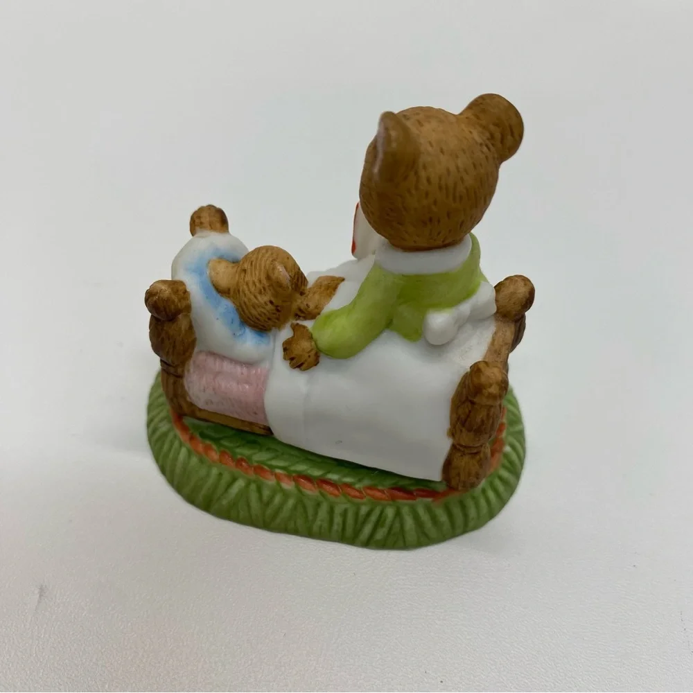 Enesco Vintage Mother Mouse Reading Bedtime Story To Baby Mouse 1976 E-8716 Deco